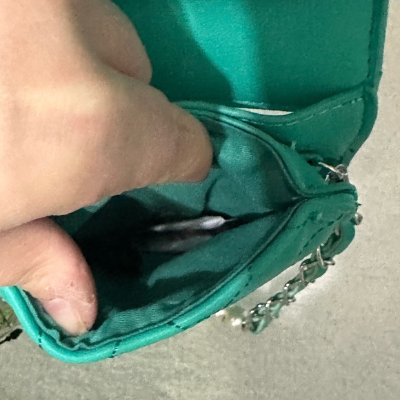 Badgley Mischka Pearls Strap Phone Case with Diamond Quilting and Pearls -Green- - Picture 11 of 12